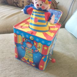 SCHILLING 'S SILLY CIRCUS VINTAGE JACK IN THE BOX IN GREAT CONDITION 