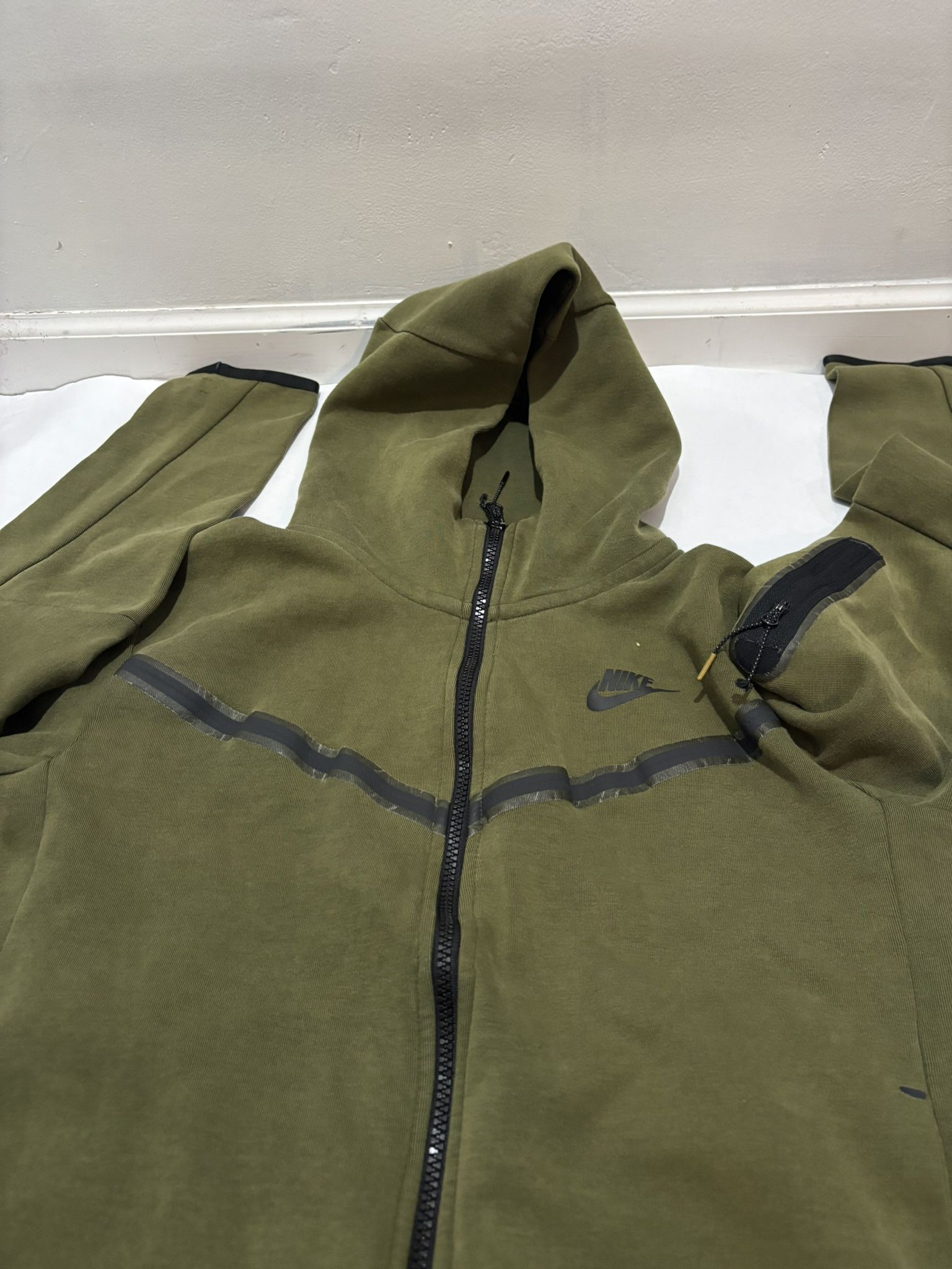 OG Olive Nike Tech Fleece Set
