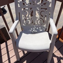 1 Beige Patio Porch Deck Chair. Heavy Duty Plastic