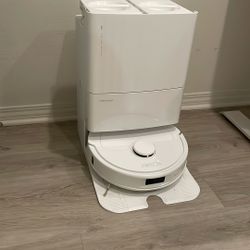 Roborock Vacuum And Mop