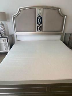 King bed frame (frame only)
