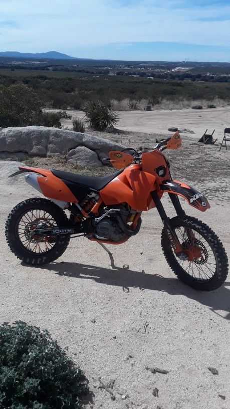 2005 525 KTM New Moter Tires Runs New