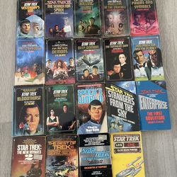 Lot of 19 Star Trek paperbacks From The 1980’s Series