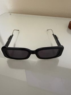 Woman sunglasses