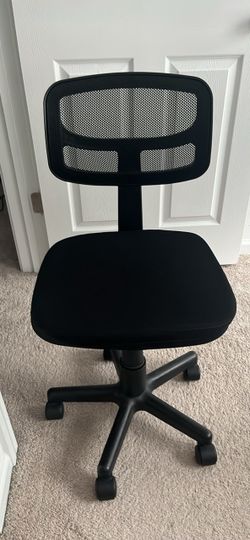 Black Mesh Office Chair with Wheels