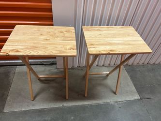Folding tables