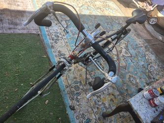 ROAD BIKE  28INCH 18SPEED SHIFTINGMOTOBECANE AND BREAK PERFECT VERY GOOD TIRES AND NEW TUBES EVERYTHING IS GOOD