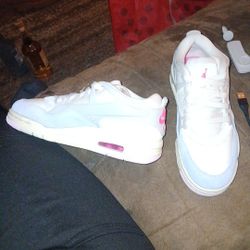 Air Jordan 4 RM