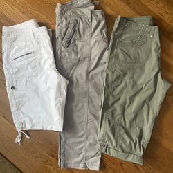 Womans Cargo Shorts,Capri, Ankle Pants Sz 8