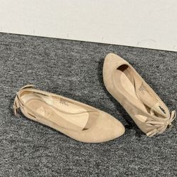 Nude Flats Size 4