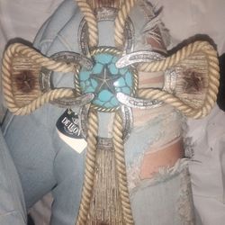 De Leon Collection Cross