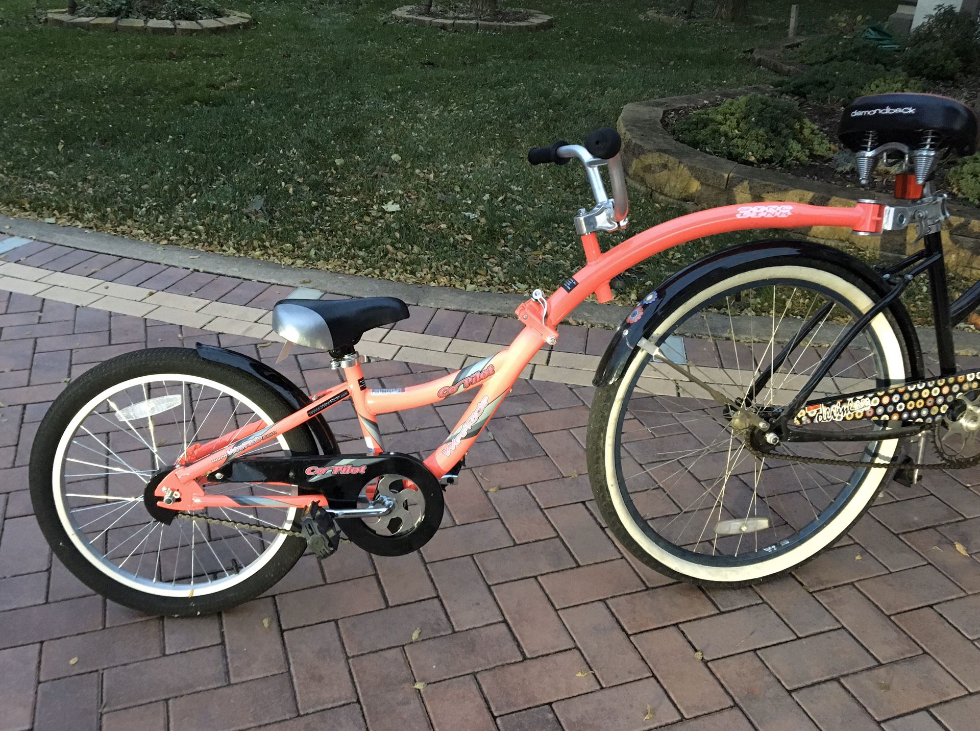 Bike seat for kids attached to adults bike - only pink