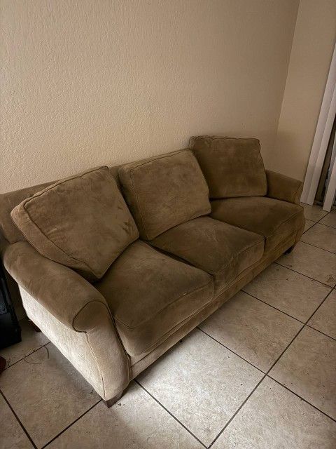 FREE Couch – Pickup ASAP