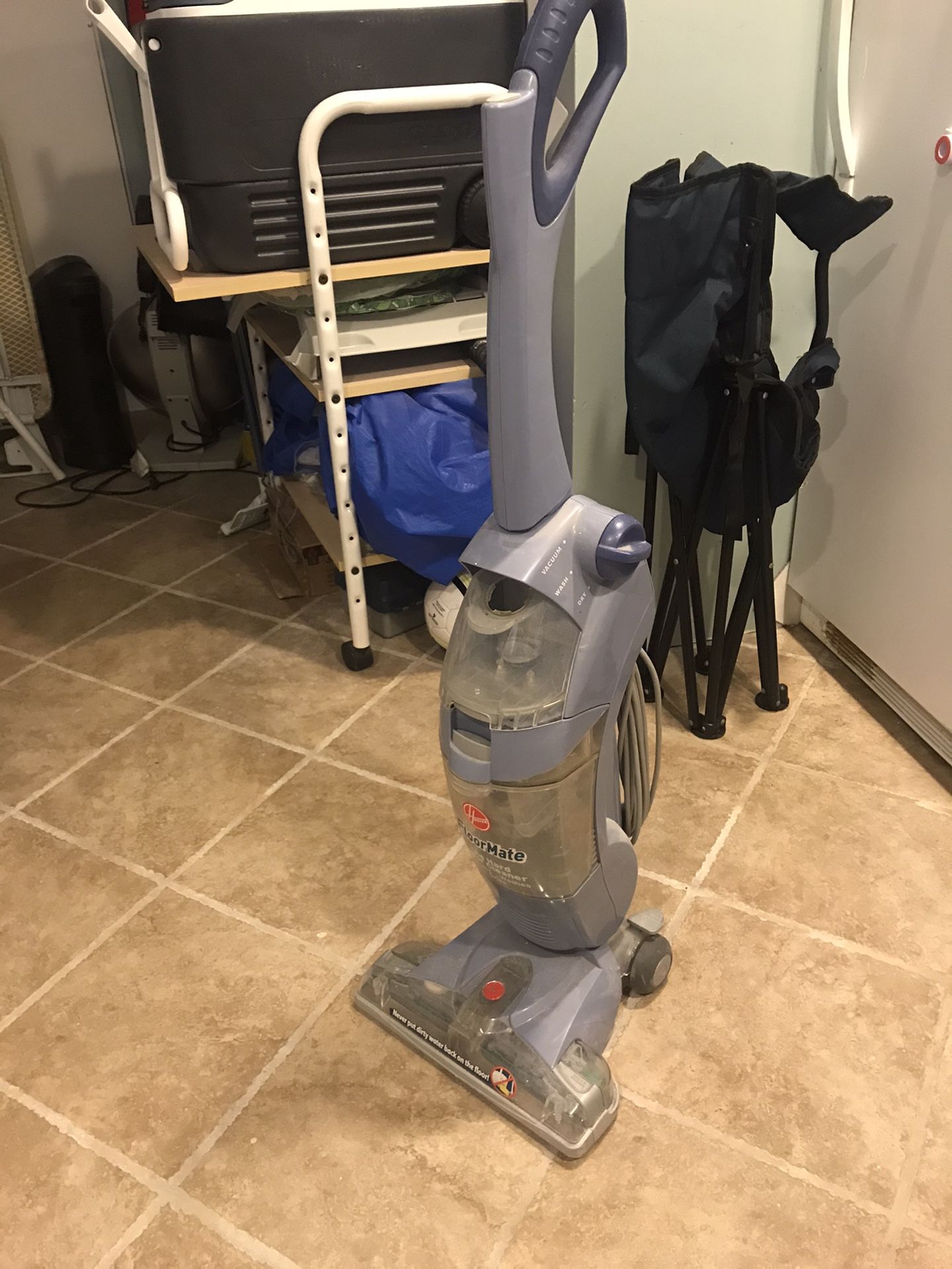 Hard floor cleaner vacuum