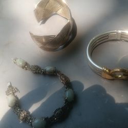 3 Women Bracelet  9.25