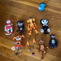 FNAF Five Nights at Freddy’s Misc Lot 5”  Action Figure Funko F100