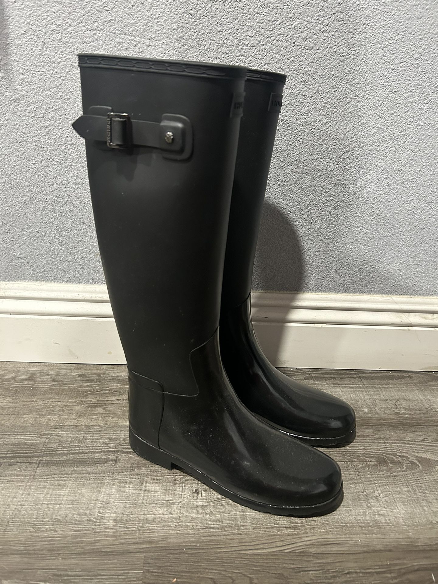 Hunter Rain boots Refined Slim Size 9