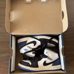 Kids 10C Nike Air Jordan 1 Retro Shoes