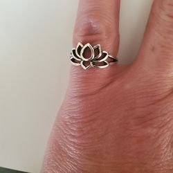 Lotus Ring