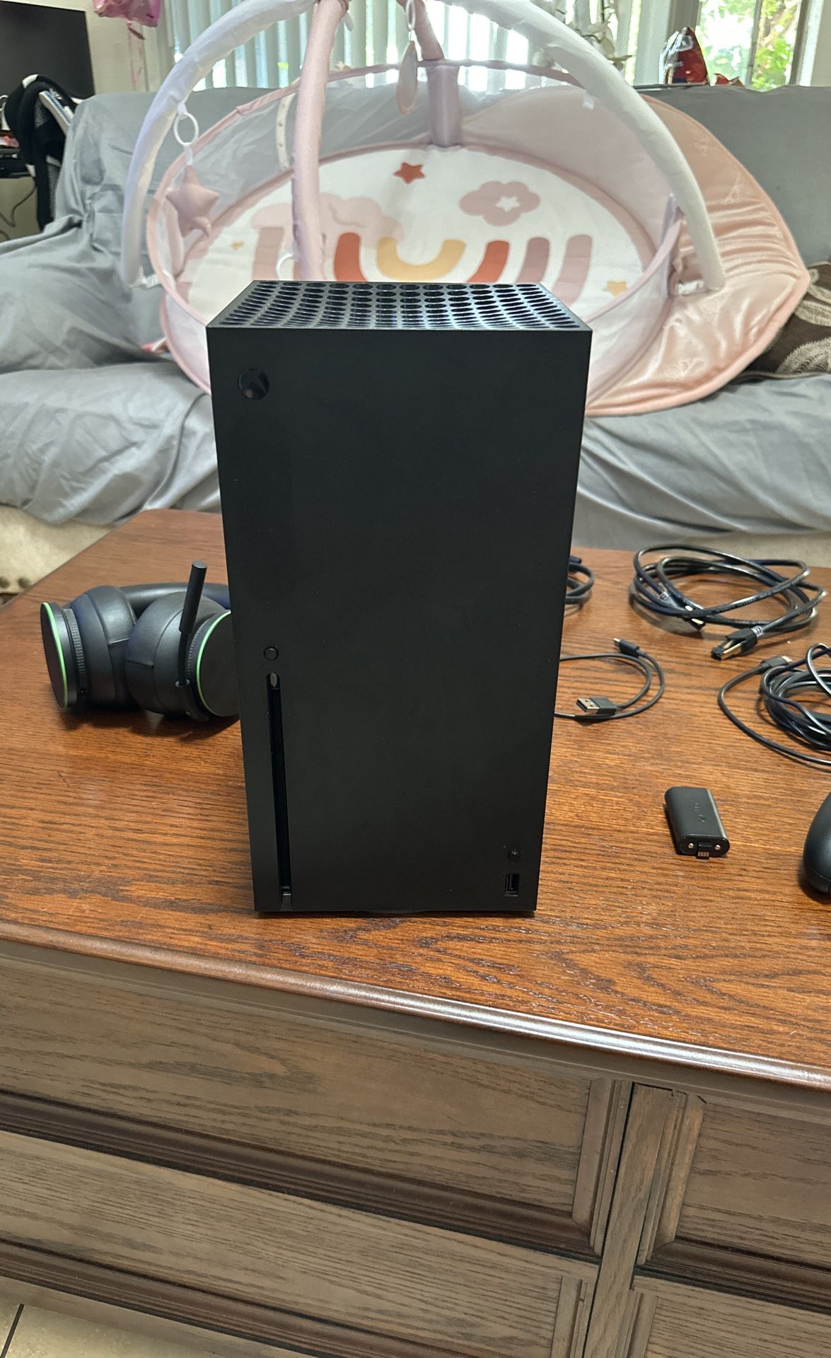 Xbox Series X 1TB / Xbox Wireless Headset / Rechargable Remote