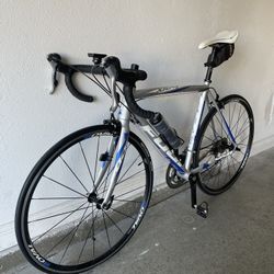 Fuji Roubaix a6 54cm