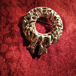 Vintage Sterling Silver Wreath Brooch