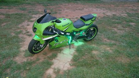 03 zx7r stretched and lowered nice!!!!!!!!!!!26000 miles!!! for