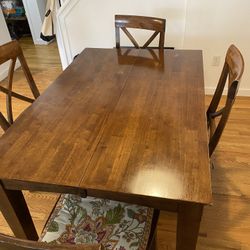 Dining Table and 6 Chairs 