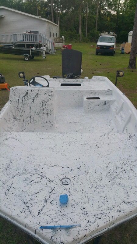 86 Happy Traveler Boat