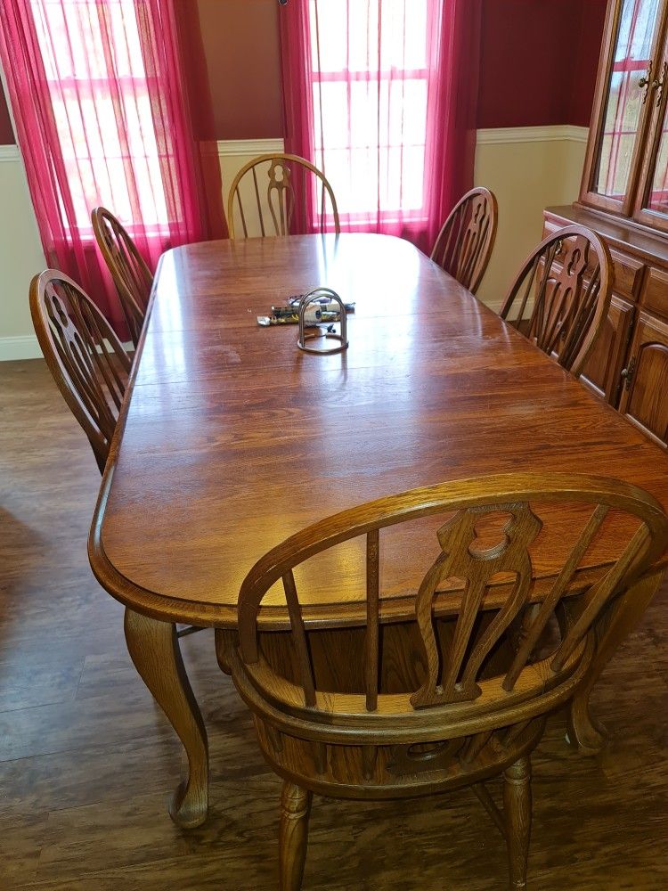 Vintage Dining Room Table And Chairs