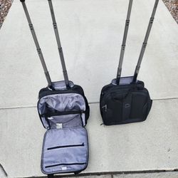 2-wheel carry on luggage - 2 pcs
luggage size: 16x10x16"
work good
2 pcs for $30
