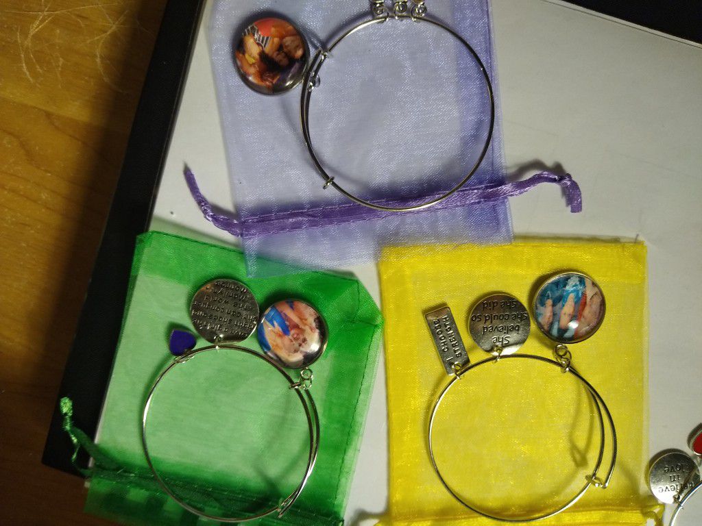 Custom picture bracelets