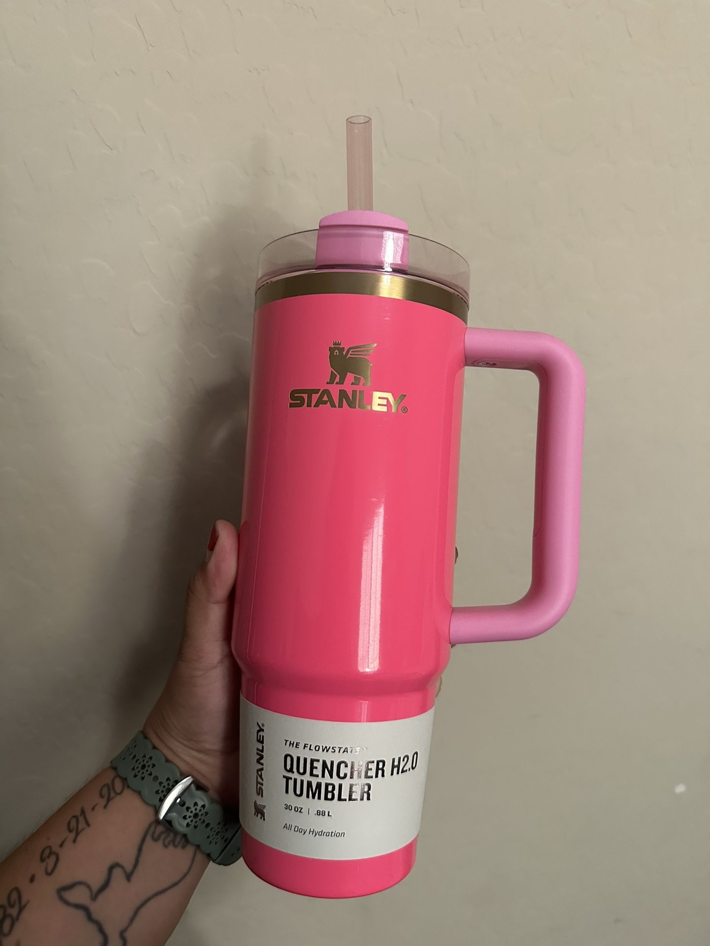 Pink parade 30 Oz