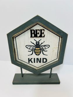 Home decor bee sign