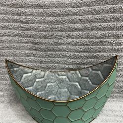 Metal Decorative/Planter/Bowl 12x8.5