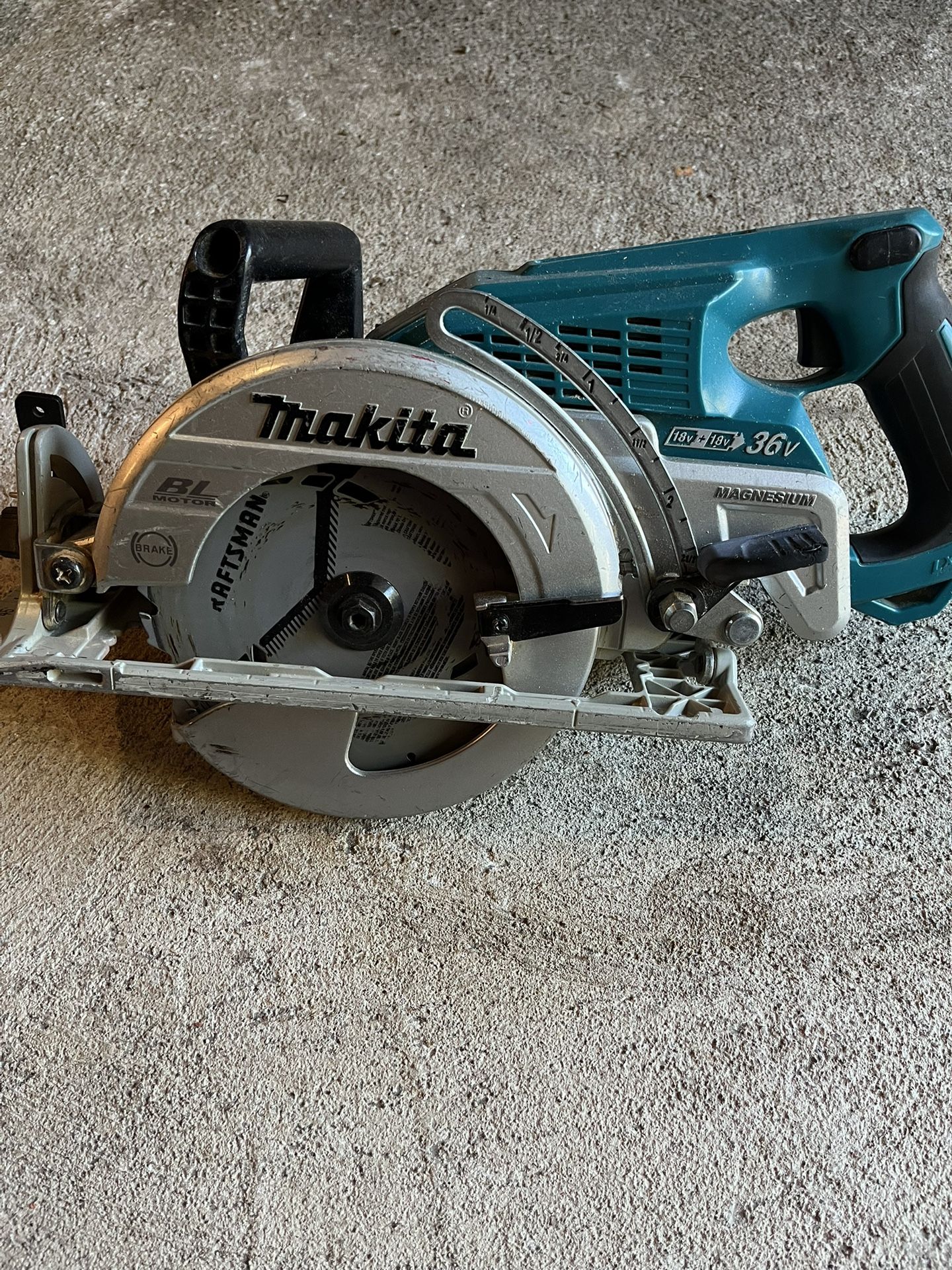 Makita 7 1/2 Inch Saw