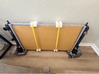 Brand new radiator for 5.3L Chevy with transmission oil cooler line