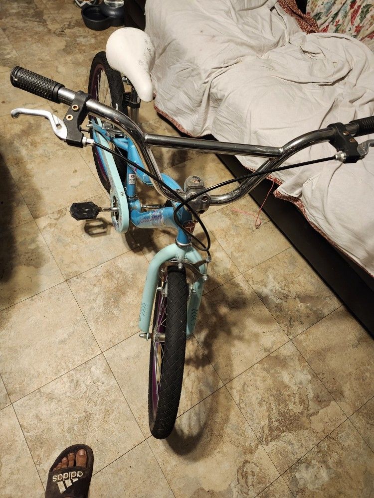 Bike 20INCH LIKE NEW EVERYTHING IS PERFECT