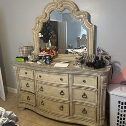 Queen Size Bedroom Set With Mattress 