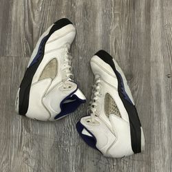 Jordan’s Purple And White Size 3