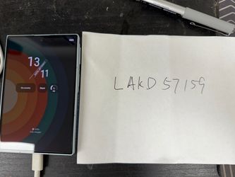 Mint condition, galaxy Z fold 8 pistachio color 256 gig for sale