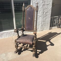 Old king’s chair 