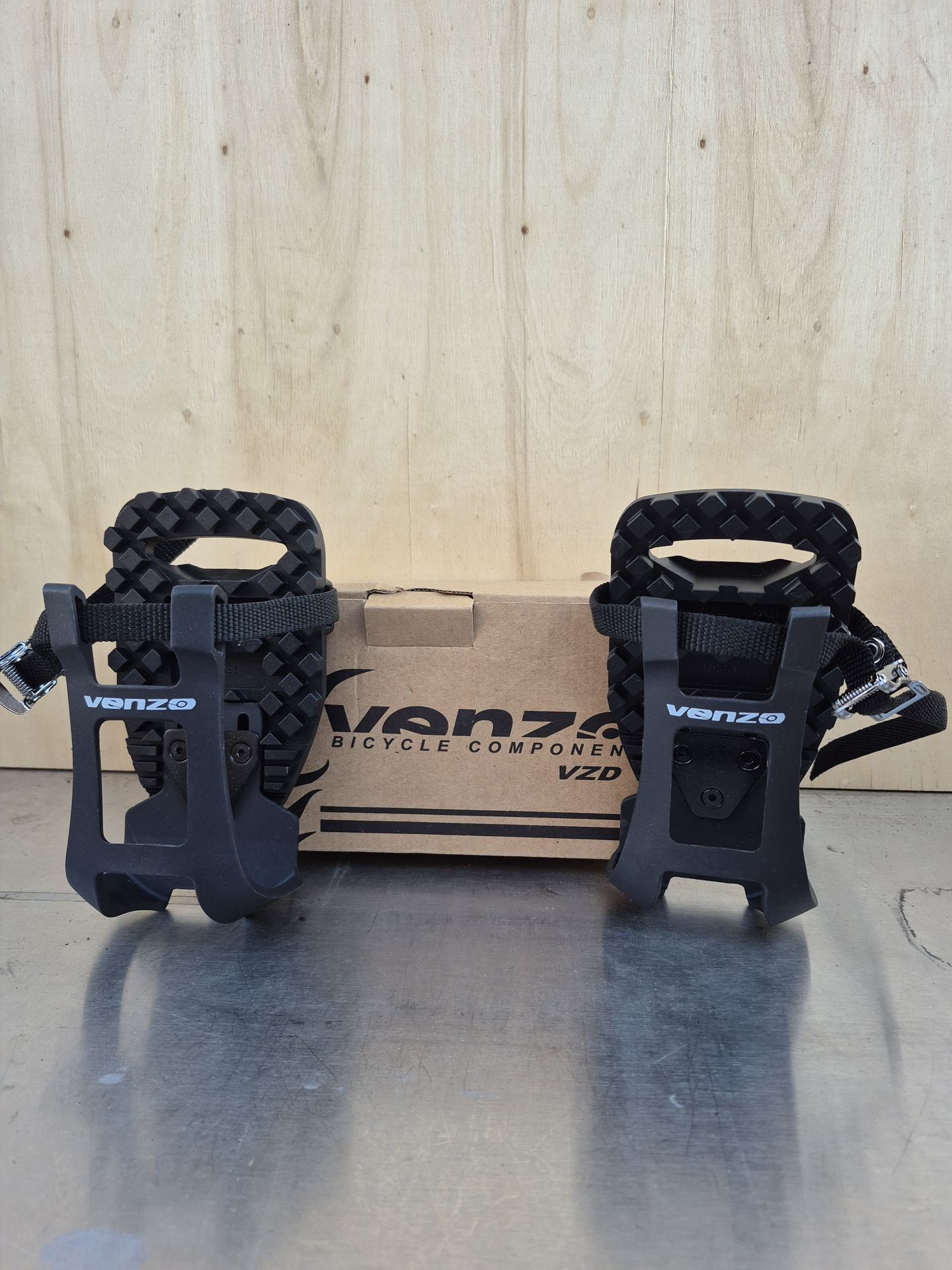 Toe clip cage/ mountain bike grips