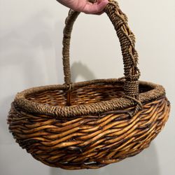 Vintage Wicker Basket (1 Ft 4 Tall)