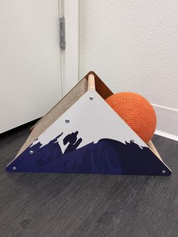 Mountain Cat Scratcher, Scratching Post With Sisal Ball