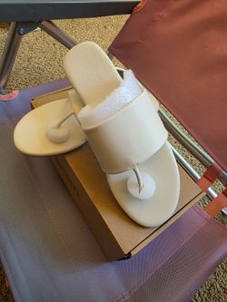 White Thong Sandals with Wide Strap