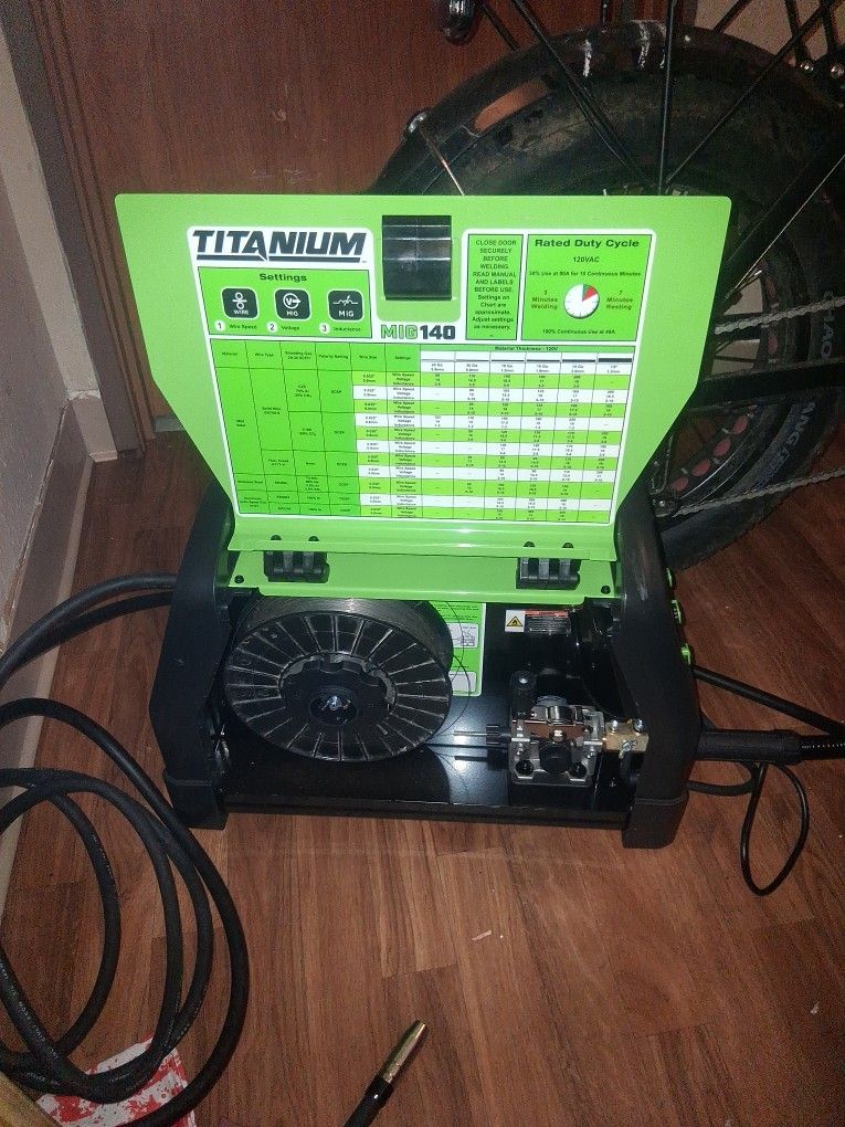 Titanium Mig 140 Welder