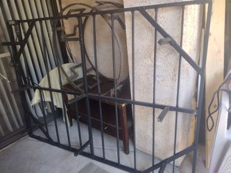 Full size bed base $50
