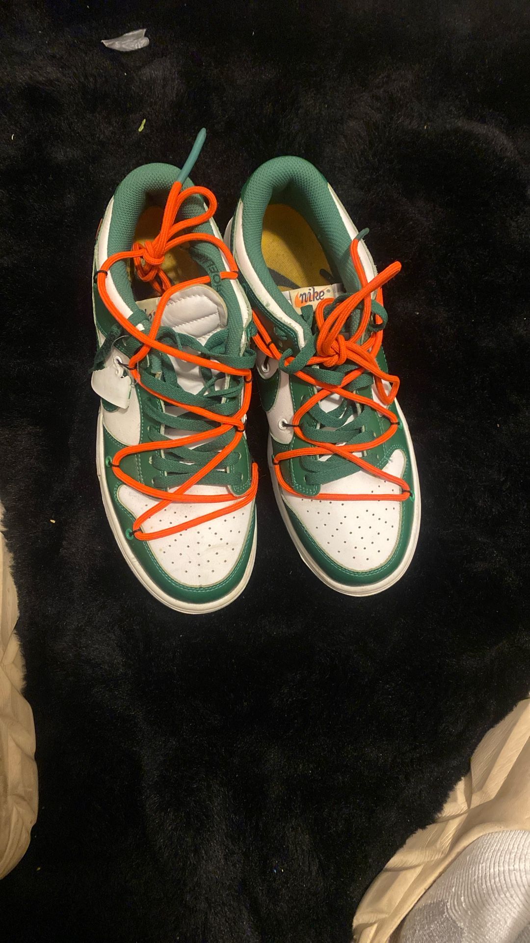 Off-White Green Nike Dunks – Great Condition (No Box) (size 10.5)