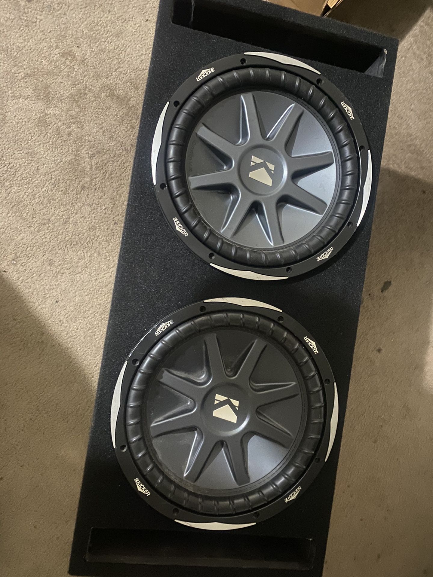 (2) 12” Kicker Cvx Ported Box